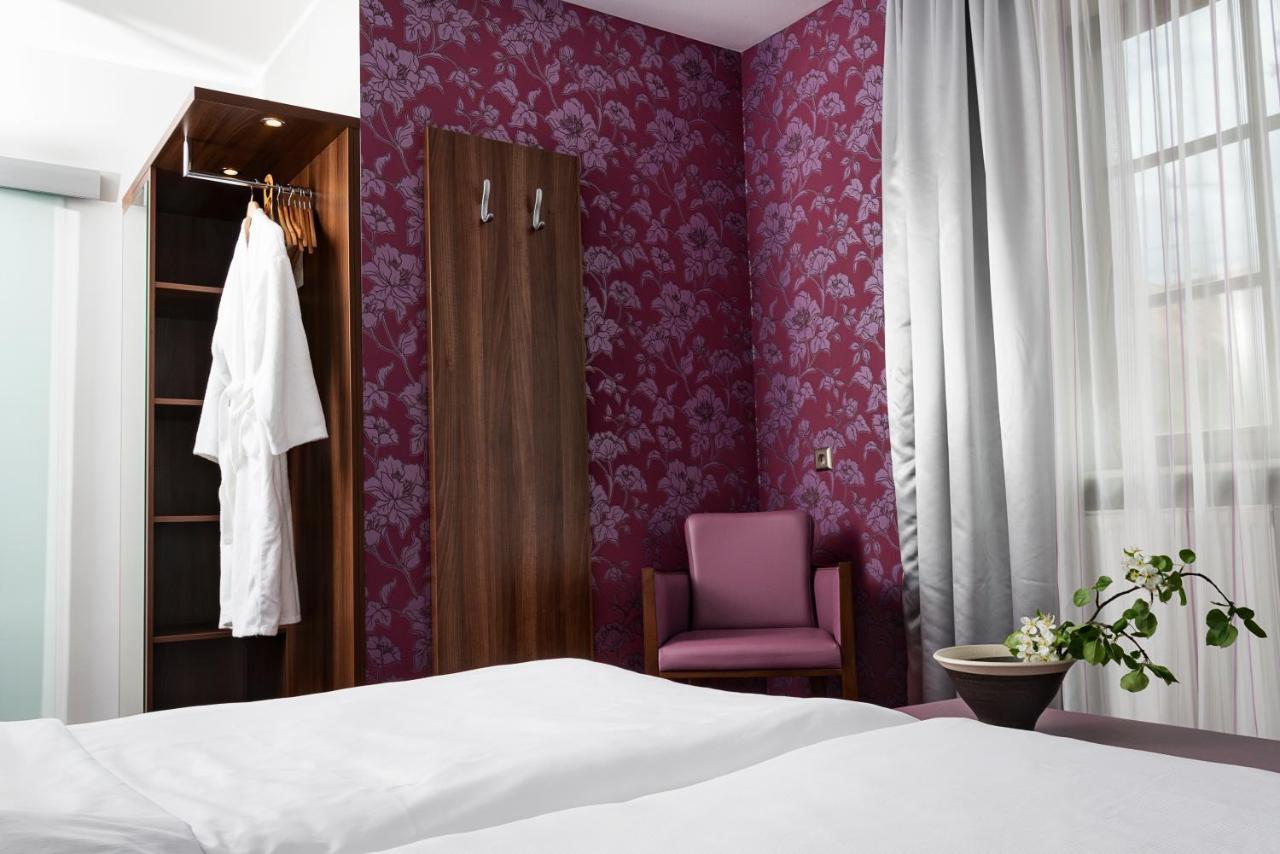 Akzent Hotel Laupheimer Hof Экстерьер фото