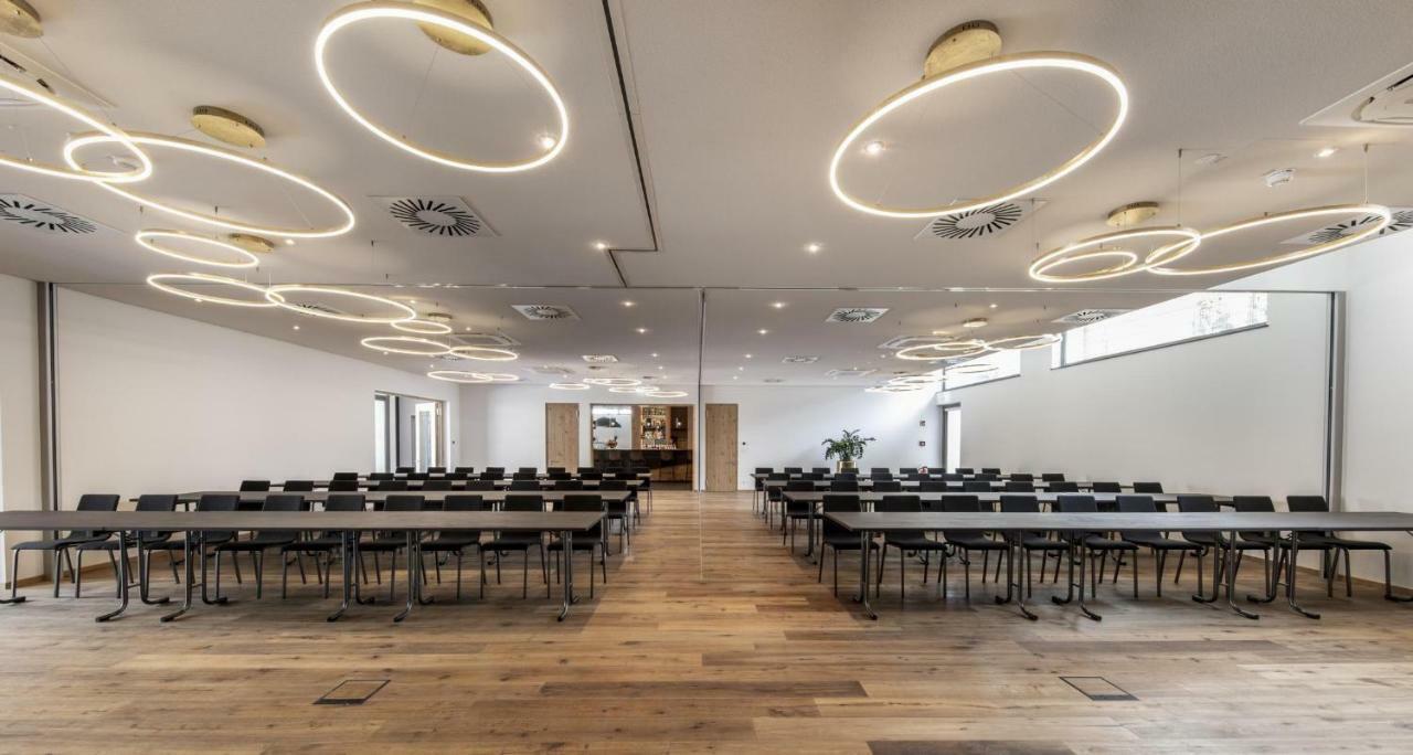 Akzent Hotel Laupheimer Hof Экстерьер фото