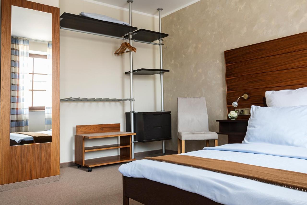 Akzent Hotel Laupheimer Hof Экстерьер фото